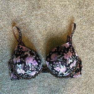 NWT Victoria’s Secret push-up bra size 36C
